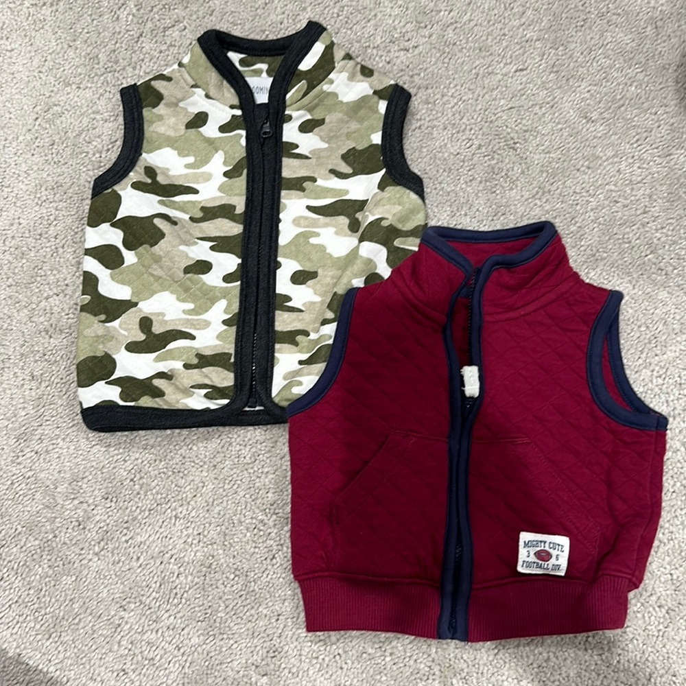 2 pack of quilted Baby Vests